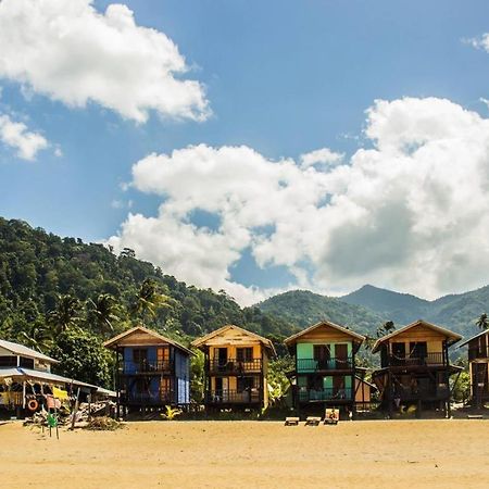 Beachfront Hut Downstairs Astra - Beach Shack Chalet Kampong Juara Экстерьер фото