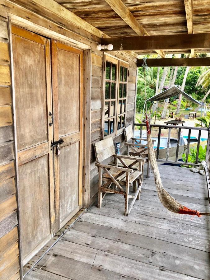 Beachfront Hut Downstairs Astra - Beach Shack Chalet Kampong Juara Экстерьер фото